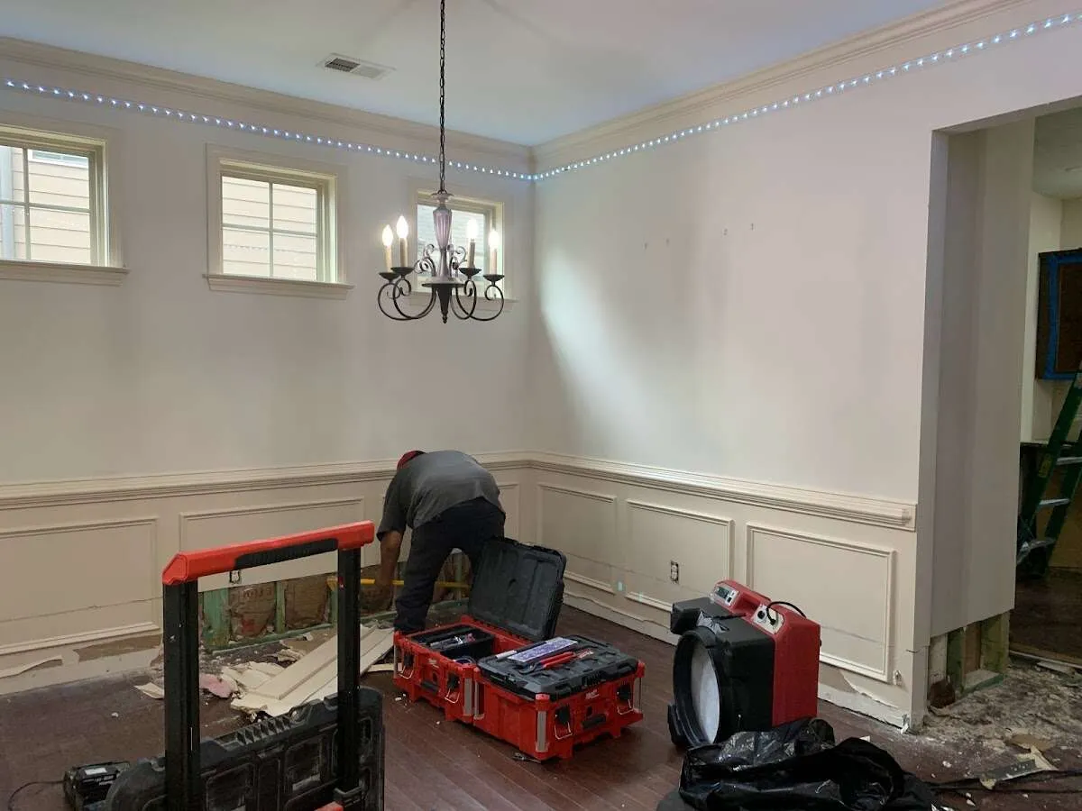 Restoration technician with professional equipment in North Lauderdale